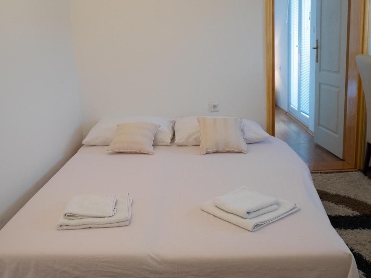 Apartment Jelena *